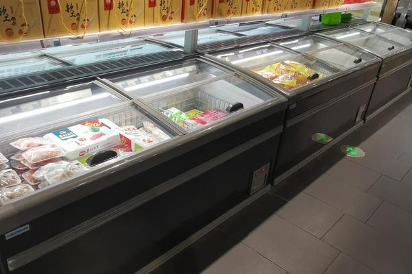 冷柜門(mén)體玻璃的應(yīng)用
